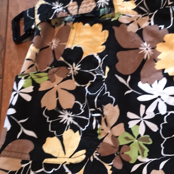 Just listed❤️ fun floral print skort - Picture 4 of 10